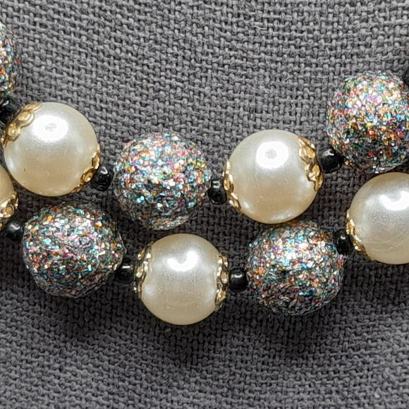Vintage Glitter Bead Necklace, Glass Pearls, Art Beads, 1950s Jewelry - Picture 4 of 11